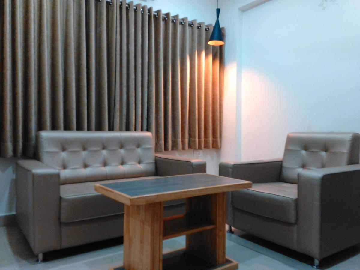 Hotel Sivaranjani Ироду Экстерьер фото
