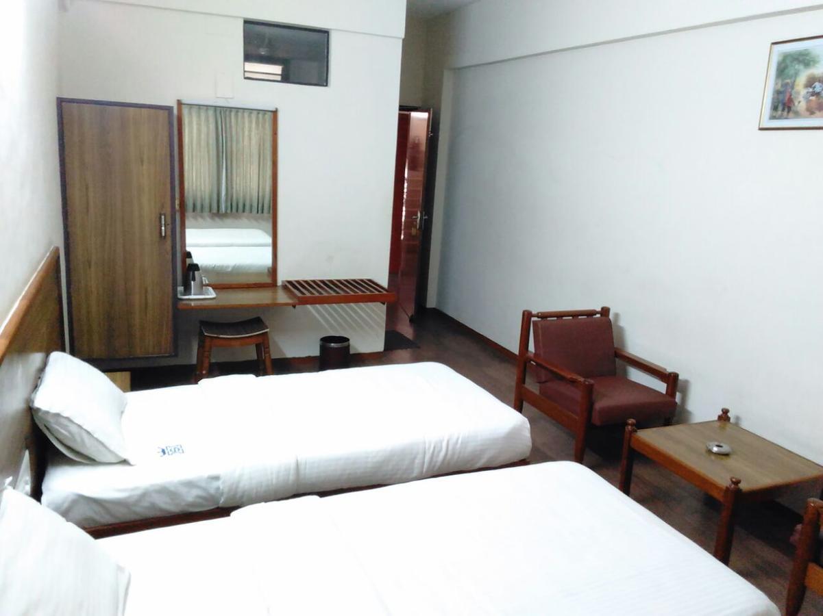 Hotel Sivaranjani Ироду Экстерьер фото
